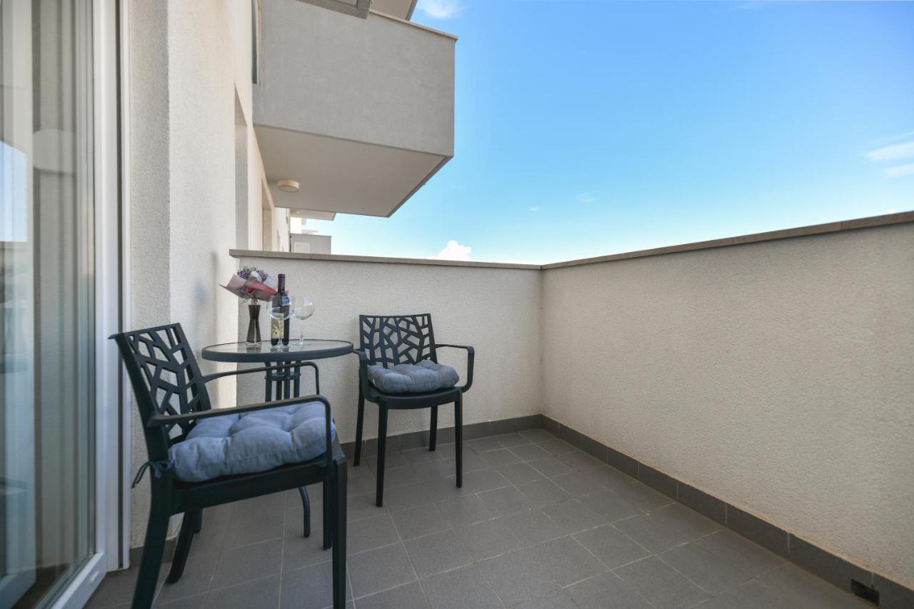 Modern Apartment For 2025' Vacation In Zadar Buitenkant foto