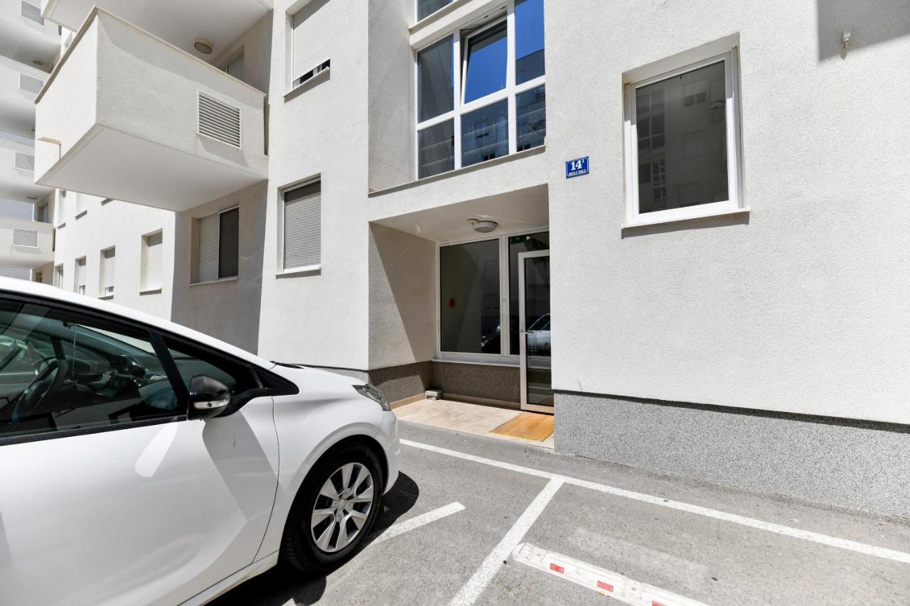 Modern Apartment For 2025' Vacation In Zadar Buitenkant foto