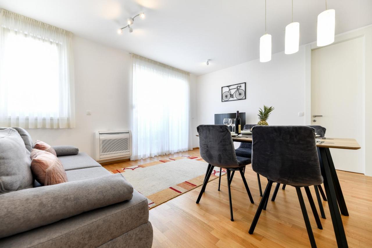 Modern Apartment For 2025' Vacation In Zadar Buitenkant foto
