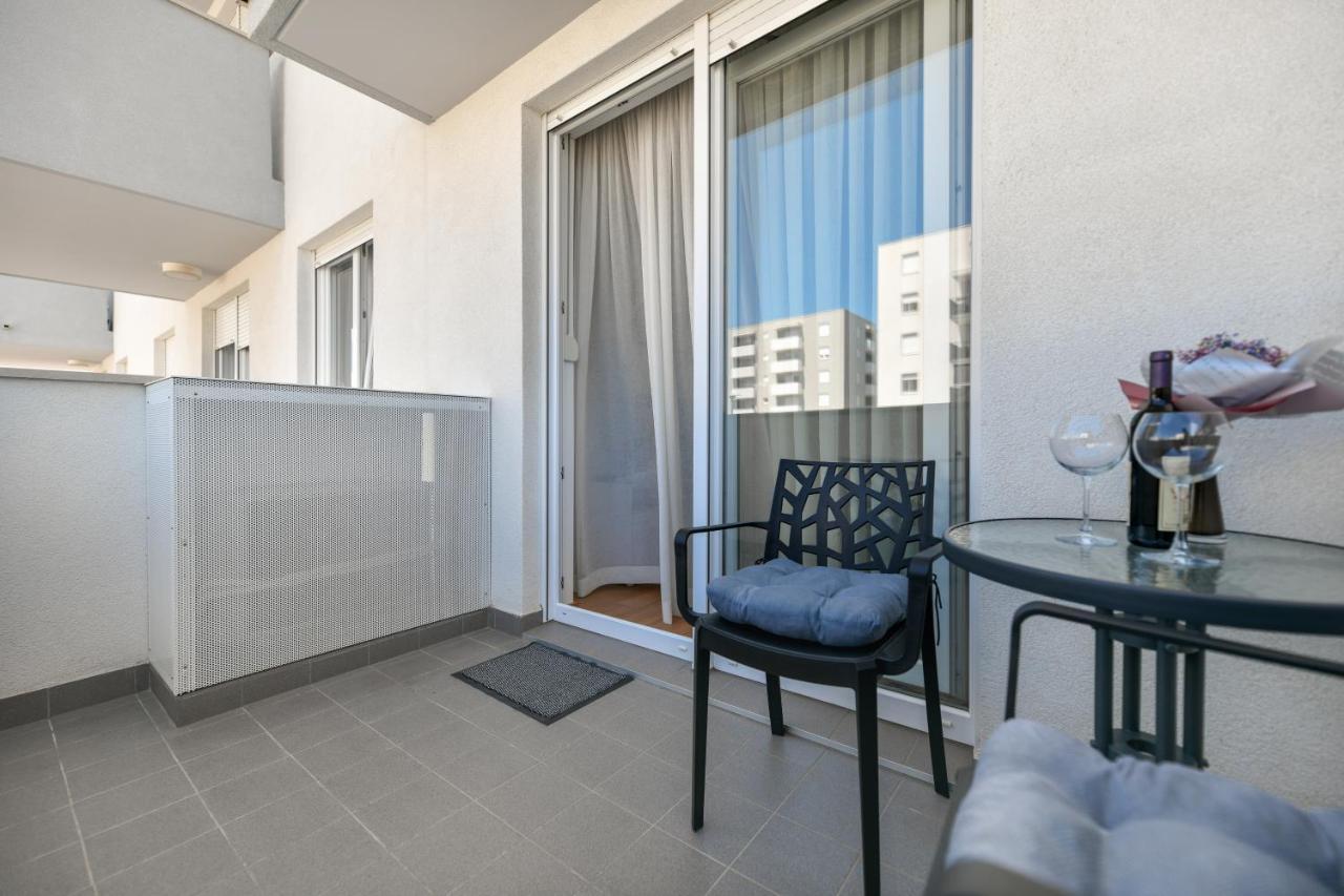 Modern Apartment For 2025' Vacation In Zadar Buitenkant foto