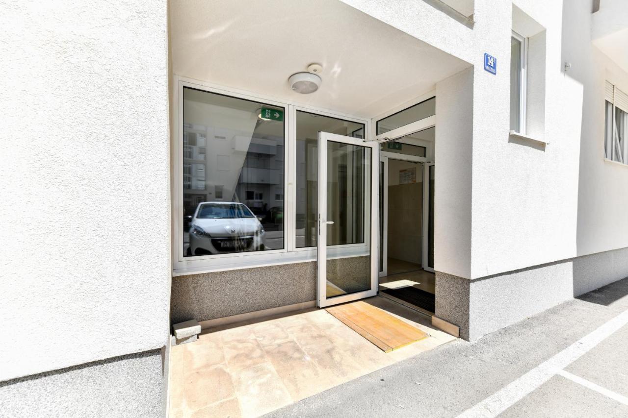 Modern Apartment For 2025' Vacation In Zadar Buitenkant foto